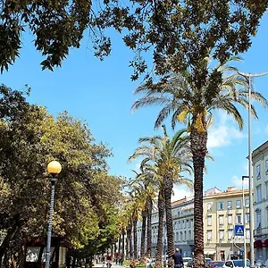 Appartamento Almare - & Easy, Livorno